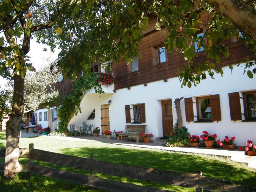 Ferienwohnung Biobauernhof Schuster Hopfgarten im Brixental Exterior foto